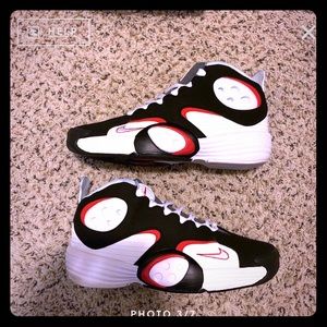 Air Flight One: Chicago- size 10.5